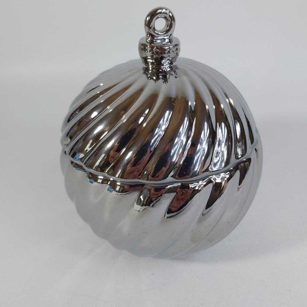 Silver‎ Christmas Ornament Candy Dish with Lid Cindy Crawford Style